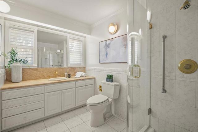 14228 Amherst Court, Los Altos Hills CA: https://media.crmls.org/mediaz/4a1fda83-df71-40c7-8e7b-4232fc15a1a4.jpg