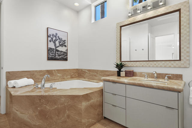 Image 29 of 53 For 77080 Sandpiper Drive