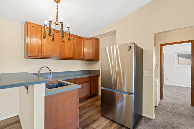 1565 Chestnut Avenue, Carlsbad CA: https://media.crmls.org/mediaz/4a208671-4b53-4f0e-aeae-e75358789e9f.jpg
