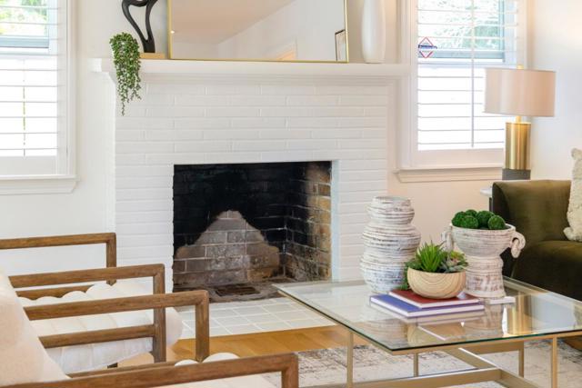 923 Grand Street, Redwood City CA: https://media.crmls.org/mediaz/4a20b33a-7966-4f85-ab1d-ad8b1d8cfd3c.jpg