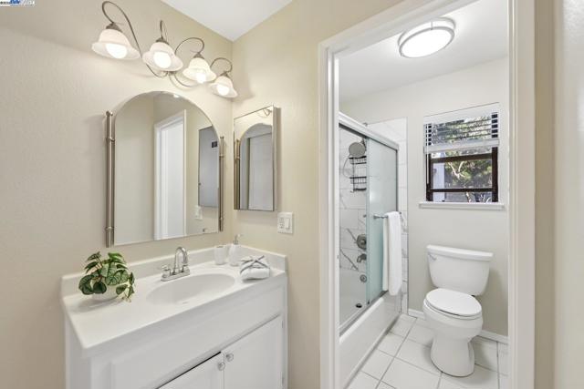 34627 Pueblo Terrace, Fremont CA: https://media.crmls.org/mediaz/4a22820d-70f9-40e0-a6da-3d8a120a316a.jpg