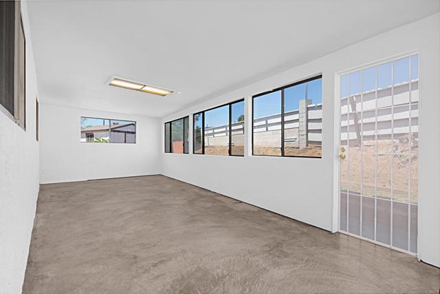 Detail Gallery Image 22 of 27 For 610 Cathy Ct, Escondido,  CA 92026 - 3 Beds | 2 Baths