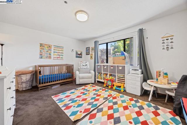 21000 Ocean View Dr, Hayward CA: https://media.crmls.org/mediaz/4a22ac1c-1101-492c-8262-d5314807708d.jpg