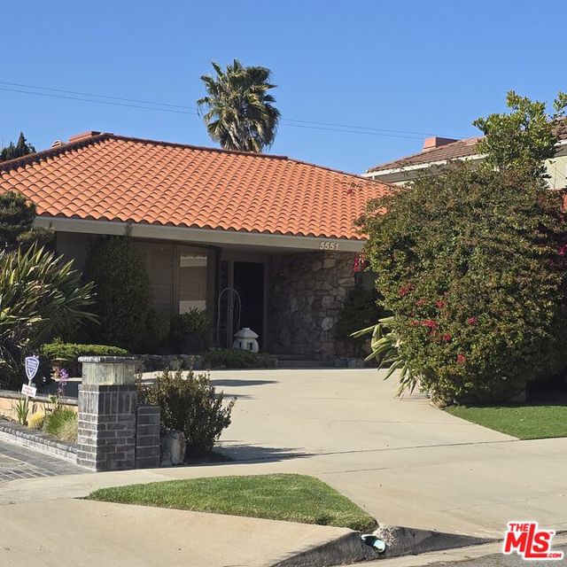 5551 W 63rd Street, Los Angeles CA: https://media.crmls.org/mediaz/4a2493b7-fb57-4e61-bb96-31e335ce9cdc.jpg
