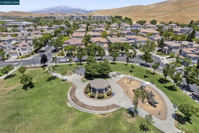 1560 Craiglee Way, San Ramon CA: https://media.crmls.org/mediaz/4a251545-ab76-4d3e-9eed-e0f1b8175d52.jpg