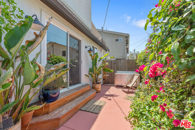 6300 Arroyo Glen Street, Los Angeles CA: https://media.crmls.org/mediaz/4a2525fa-6a8a-4f34-b1ff-947c95bb217b.jpg