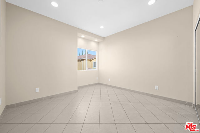 18930 Sherman Way, 18 photo 38