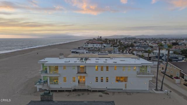 1135 Capri Way, Oxnard CA: https://media.crmls.org/mediaz/4a2688e4-c678-446c-89ee-005a9da64fc8.jpg