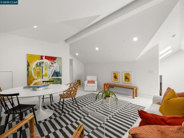 3364 Las Huertas Rd, Lafayette CA: https://media.crmls.org/mediaz/4a26cf8e-9584-41f6-a949-ca2a7ee1ad12.jpg