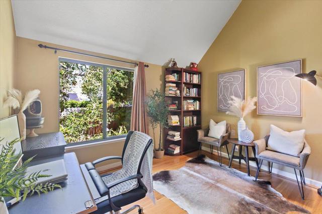 56 Citation Drive, Los Altos CA: https://media.crmls.org/mediaz/4a26cf99-0a0d-40b1-b1d4-88732a355995.jpg