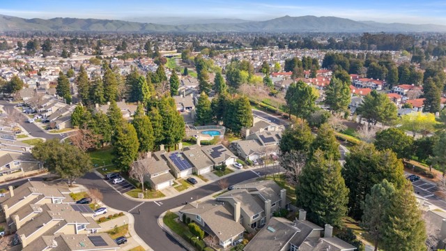 34203 Petard Ter, Fremont CA: https://media.crmls.org/mediaz/4a26dd1f-f2bb-4300-b522-85581fa13fa1.jpg