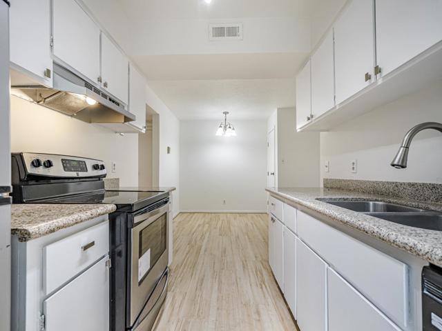 1925 46th Avenue, Capitola CA: https://media.crmls.org/mediaz/4a271a32-fd9a-4c90-916b-44610e755a95.jpg