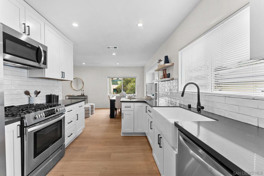 2552 B Street - photo 10