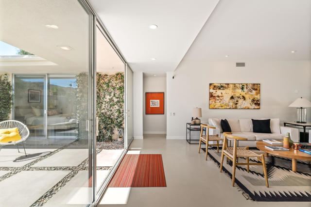 260 Desert Lakes Drive, Palm Springs, CA 92264