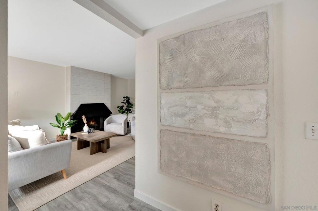3943 Nereis Dr