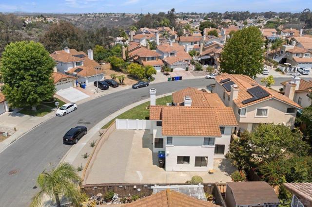 10785 Chinon Circle, San Diego CA: https://media.crmls.org/mediaz/4a29f6ca-ef07-43f3-9b27-8f4af2323e74.jpg
