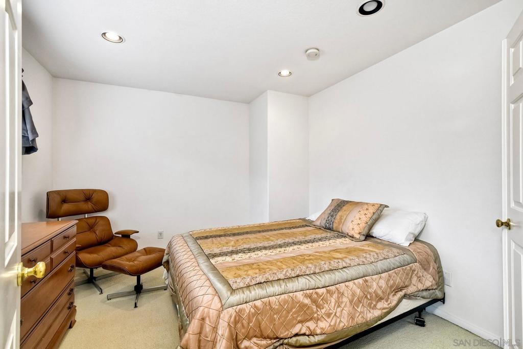 MLS #250036737SD image #21