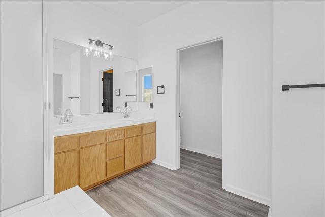 1233 Greenleaf Loop, Greenfield CA: https://media.crmls.org/mediaz/4a2a7602-965c-4216-8cce-c5faec84f98a.jpg