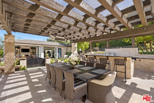 2855 Oak Knoll Drive, Diamond Bar CA: https://media.crmls.org/mediaz/4a2b009b-6b9c-4a56-9972-31ce9f46f048.jpg
