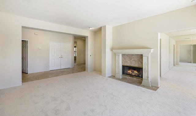 48509 ViA Encanto, La Quinta CA: https://media.crmls.org/mediaz/4a2be259-931d-473c-a136-d62ece525451.jpg