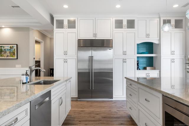 839 Reed Avenue, Pacific Beach (San Diego) CA: https://media.crmls.org/mediaz/4a2bed93-8c1a-4ffe-97f3-791053cc404d.jpg