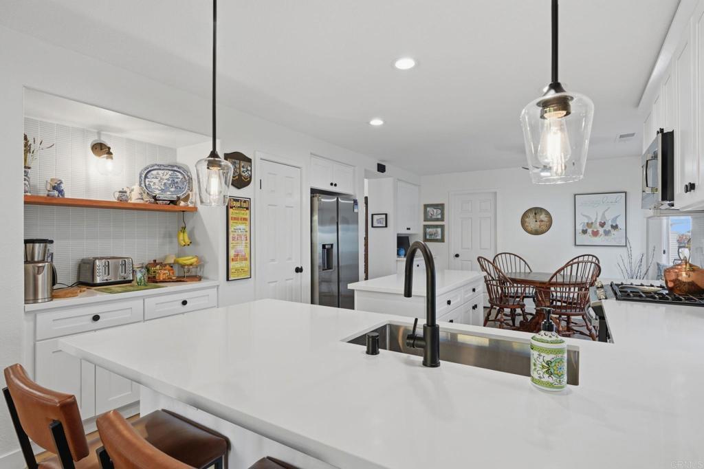 6043 Piros Way - photo 10