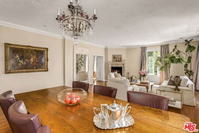 1416 Havenhurst Drive, West Hollywood CA: https://media.crmls.org/mediaz/4a2c912c-1df6-4e83-a12f-6db181c7cd1f.jpg