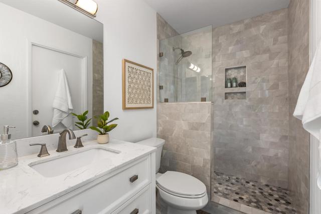 10324 Paseo Palmas Drive, Lakeside CA: https://media.crmls.org/mediaz/4a2c9f08-9c30-4f38-baed-0032053f427e.jpg