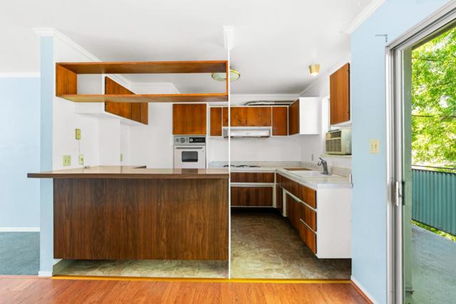 464 Clinton Street, Redwood City CA: https://media.crmls.org/mediaz/4a2d13c4-7fc0-49d7-b4a9-375984c70565.jpg