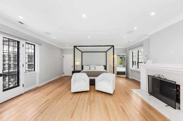 85 Fagan Drive, Hillsborough CA: https://media.crmls.org/mediaz/4a2d90e6-d4b5-4cad-beff-48add73e7f5b.jpg