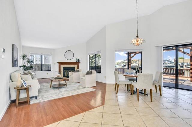 4641 Spinnaker Way, Discovery Bay CA: https://media.crmls.org/mediaz/4a2dfe9f-2577-4398-8e3e-8792369837fa.jpg