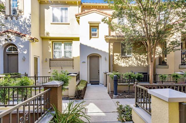 1142 Mente Linda Loop, Milpitas CA: https://media.crmls.org/mediaz/4a2ee737-1b63-4a10-803a-f3972d938d29.jpg