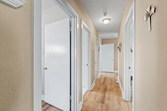 4211 Bolsa Road, Hollister CA: https://media.crmls.org/mediaz/4a2f94d1-5745-47a7-881c-127ac13e6ded.jpg