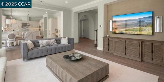 130 Arundel Dr, Hayward CA: https://media.crmls.org/mediaz/4a2f9764-b134-4c04-9f41-22b48052ba1d.jpg