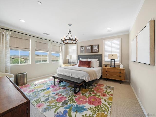 916 Camino Aldea, Chula Vista CA: https://media.crmls.org/mediaz/4a2fa610-bb62-4b2c-8909-7fc268511266.jpg