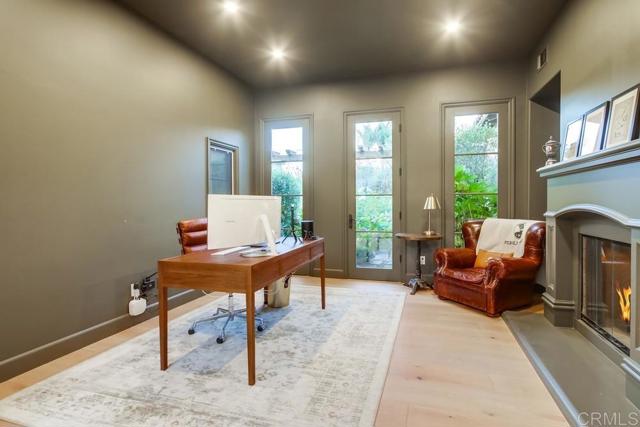 8308 Top O The Morning Way, San Diego CA: https://media.crmls.org/mediaz/4a2fcbbf-2ccc-4c1a-a050-9f59fd2ef4ab.jpg