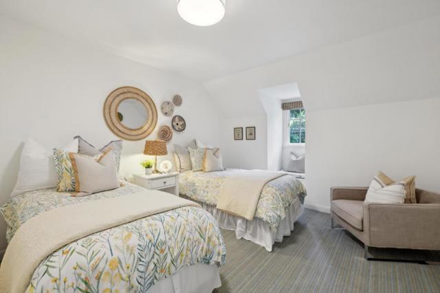 807 Crystal Springs Road, Hillsborough CA: https://media.crmls.org/mediaz/4a2ffc84-67d6-47b1-b90d-8dc4b3c4537a.jpg