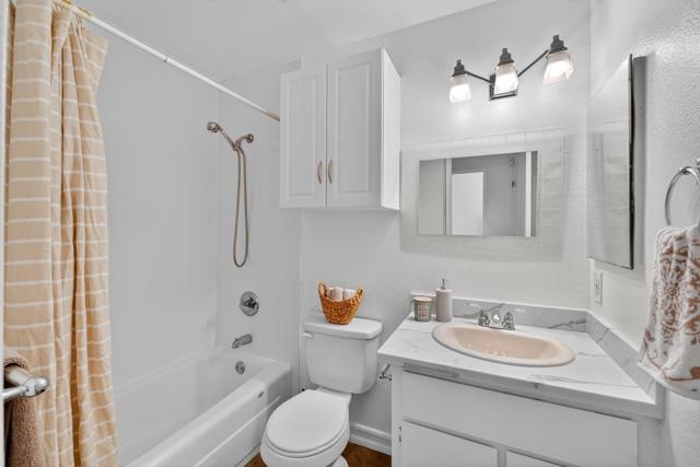 482 Shadowgraph Drive, San Jose CA: https://media.crmls.org/mediaz/4a312d6f-433d-4e08-8625-cc3c1f39993a.jpg