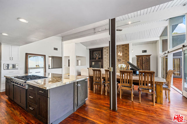 2838 Medill Place, Los Angeles CA: https://media.crmls.org/mediaz/4a315dca-e7bc-45e8-ae43-0a5daa817a9b.jpg