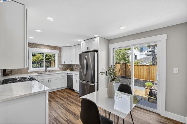 191 Cortsen Rd, Pleasant Hill CA: https://media.crmls.org/mediaz/4a31c7f4-1557-4c1c-89d3-4795d7ab39fe.jpg