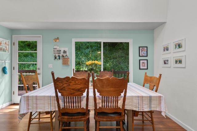 903 Redwood Drive, Aptos CA: https://media.crmls.org/mediaz/4a31ce1b-4f88-42c4-95ca-d3b57ebf2982.jpg