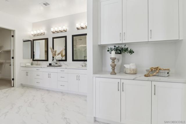 2745 Alexander Dr, Escondido CA: https://media.crmls.org/mediaz/4a320b62-f554-4c00-a5a7-4da35176b032.jpg