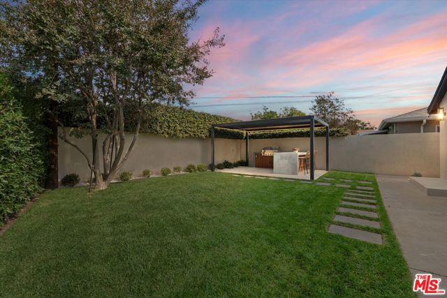 13949 Cumpston Street, Sherman Oaks CA: https://media.crmls.org/mediaz/4a325eef-bb5f-477b-84e3-46edb48aad43.jpg