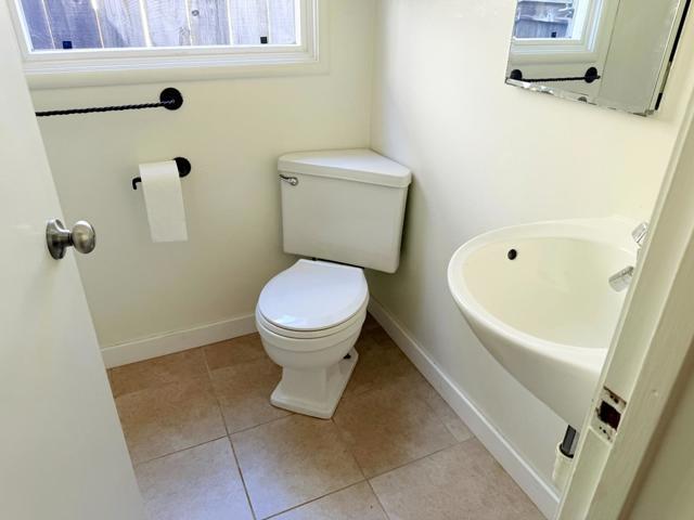 1813 Lincoln Avenue, Alameda CA: https://media.crmls.org/mediaz/4a326ca3-1173-466a-9759-6246db54b730.jpg
