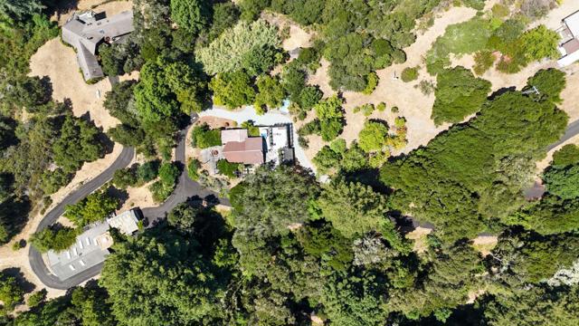 994 Laurel Grove Drive, Soquel CA: https://media.crmls.org/mediaz/4a329912-3bfc-42f2-8450-1959df9110cb.jpg