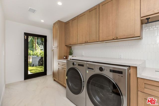5 Bed Home for Sale in Los Angeles, California