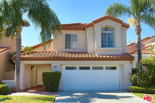 27 Comiso, Irvine CA: https://media.crmls.org/mediaz/4a32be72-a9ed-47e1-b907-476b8710b7a3.jpg