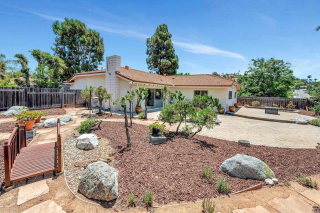 5623 JOCKEY WAY, Bonita CA: https://media.crmls.org/mediaz/4a32de45-68f5-4ddd-a5af-e8477be5233b.jpg