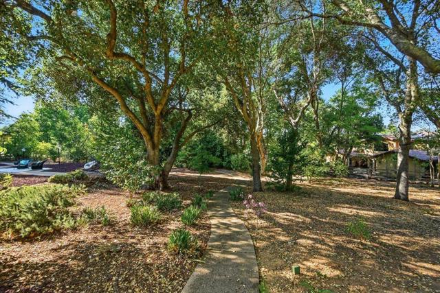 14582 Horseshoe Court, Saratoga CA: https://media.crmls.org/mediaz/4a33b1cd-3aa1-40d9-97ab-8d4cd4392c1d.jpg