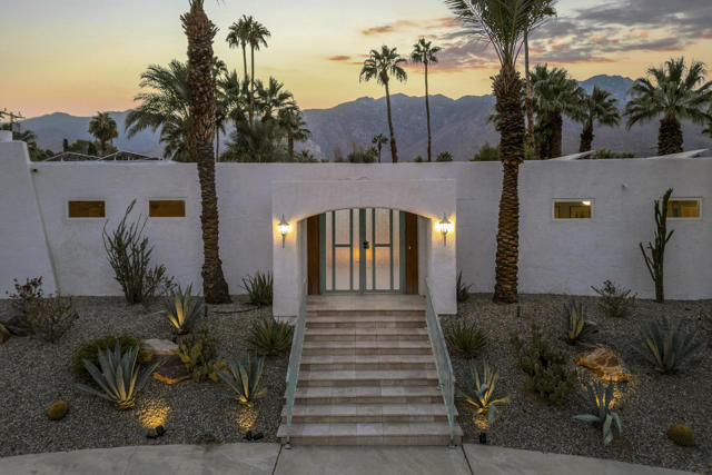 Image 2 of 60 For 2255 Araby Drive